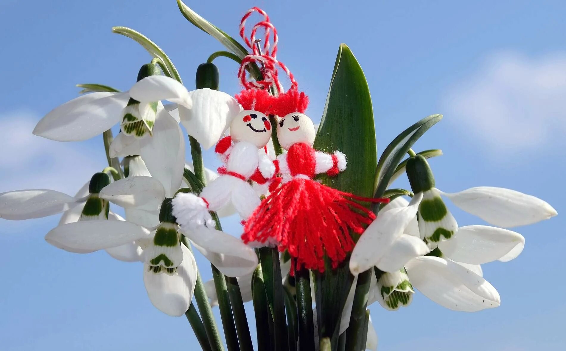 Жаворонки сороки заклички весны. Встречаем весну. Праздники связанные с весной. Весенний праздник. Мэрцишор в молдавии.