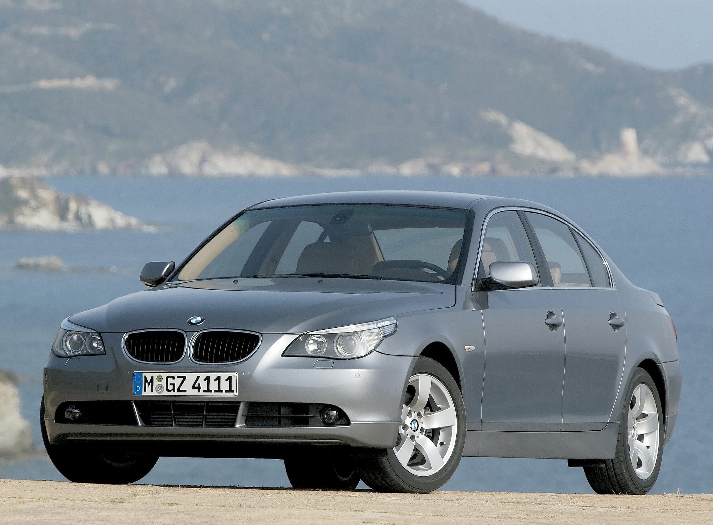 Год выпуска е60. BMW 5 e60 2003. BMW 5 Series (e60). BMW 5 Series e60 2003. BMW e60 2005.