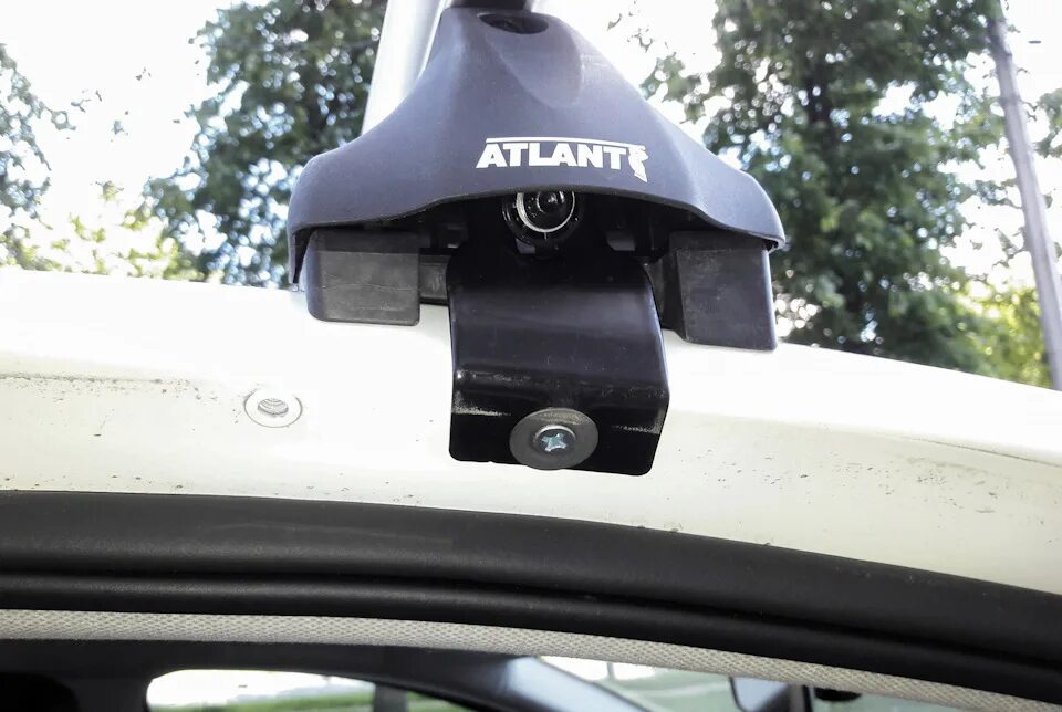 багажник lux skoda octavia a5. 3855800m rapid sl настенный уголок 2 шт. багажник атлант шкода рапид 2020. крепление рапид. левое крепление крыла рапид.