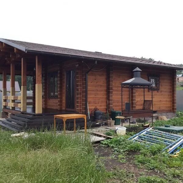 Проект лесная сказка из оцилиндрованного бревна. Домик в сосновом бору приозерский район. Бревенчатая баня. Подмосковные загородные домики с баней. Баня из бревна на участке.