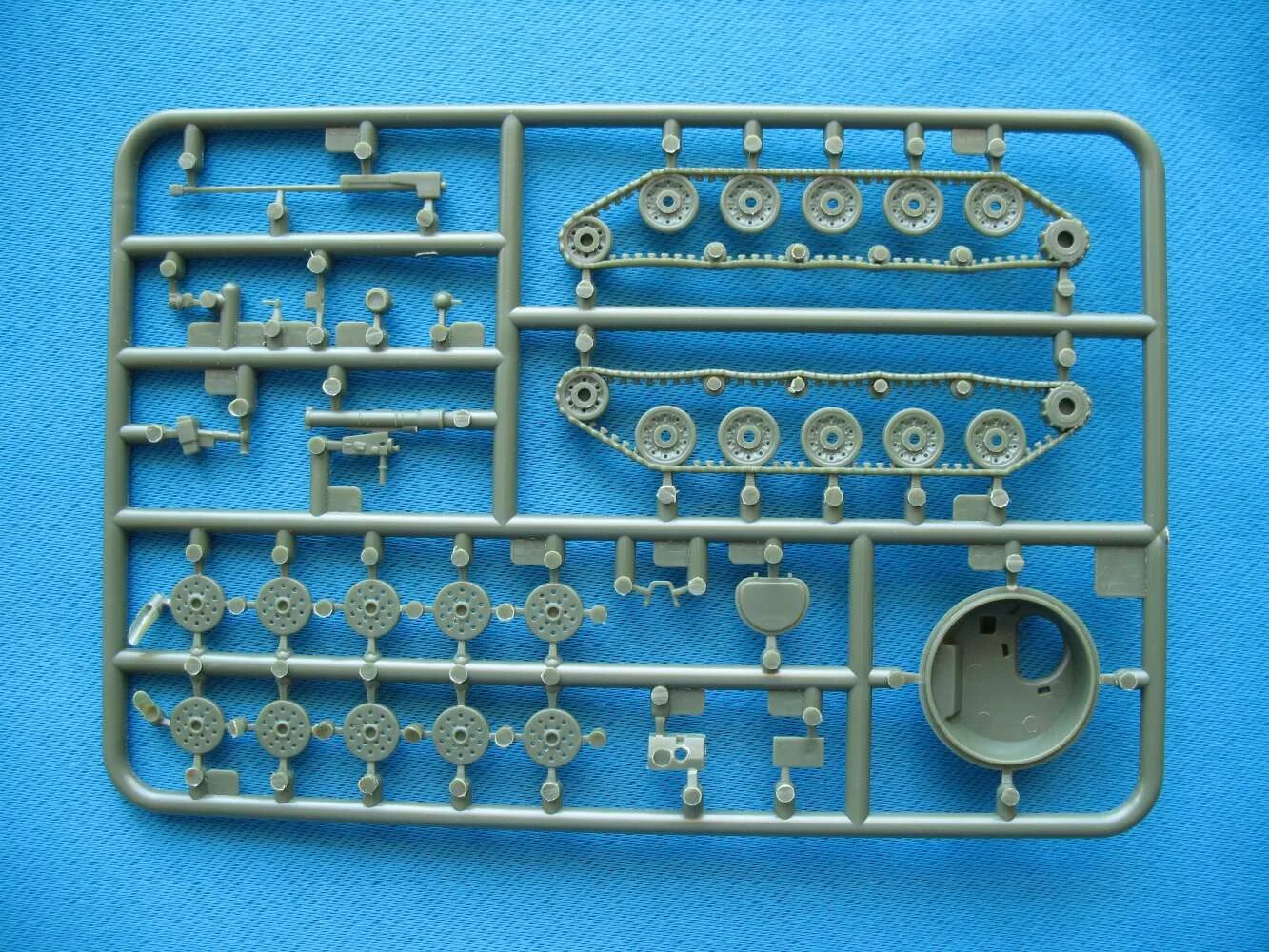 1 72 решение. S-model БМД 2 1/72. Сборная модель Моделист 1 72 БМД. БМД-1 звезда 1/35. Сборная модель звезда БМД 4.