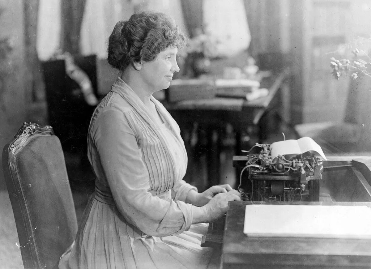 Американская писательница хелен келлер. Helen keller. Хелен адамс келлер. Элен адамс келлер. Хелен и келлер писательницы.