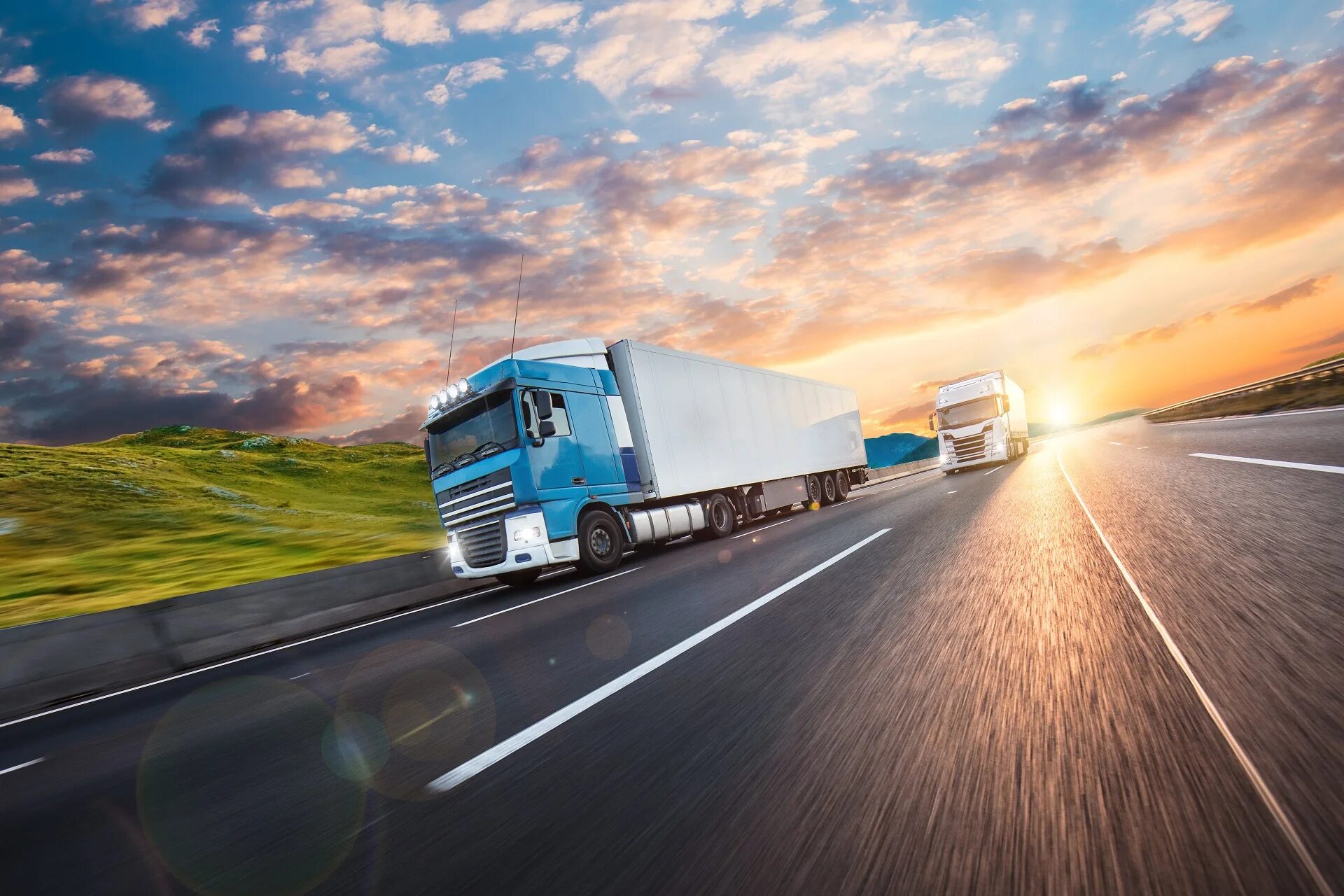 Логистик. Cargo transportation am. Автомобильные перевозки грузов. Озон грузовые перевозки. Фрейт форвардинг.