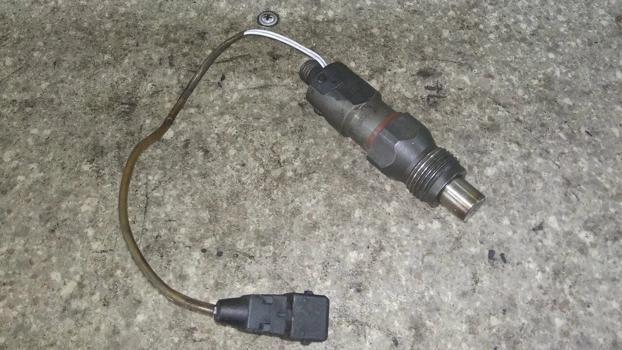 G4gc топливные форсунки. Топливные форсунки kia sportage 1. Форсунка 25040 к1/4. Антенна пежо 806. Форсунки авенсис 2 1zz fe.