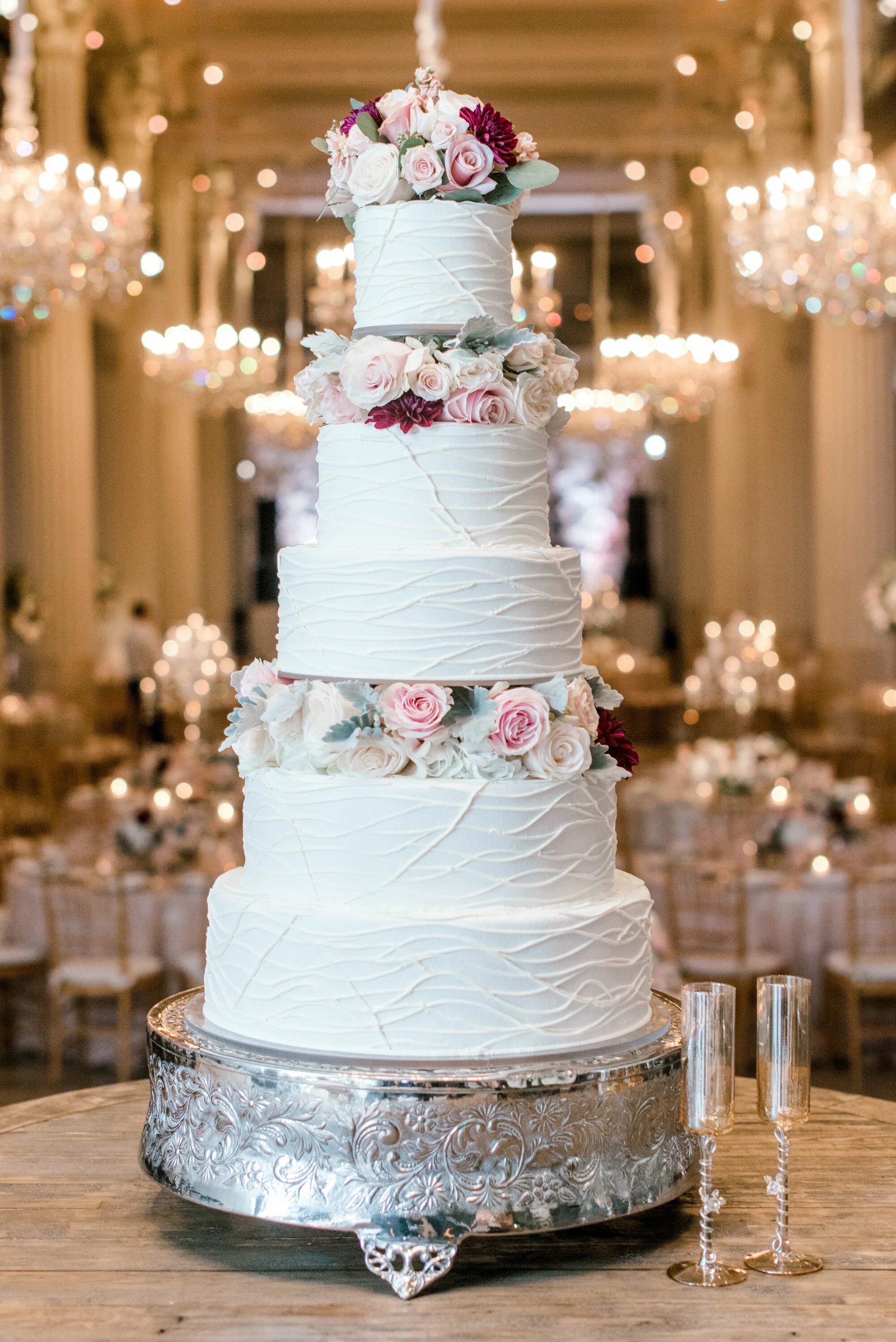 Свадебный торт!. Свадебный торт!. Свадебный торт!. Свадебный торт трехъярусный 2020. Свадебный торт 4 ярусный.