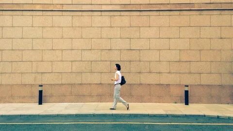 Walking wall