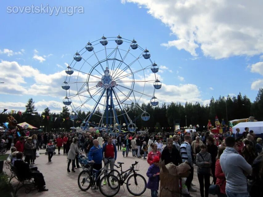 Посёлок советский хмао. Город советский хмао парк. Городской парк в городе советский хмао. Колесо обозрения советский хмао. Дня в советском хмао.