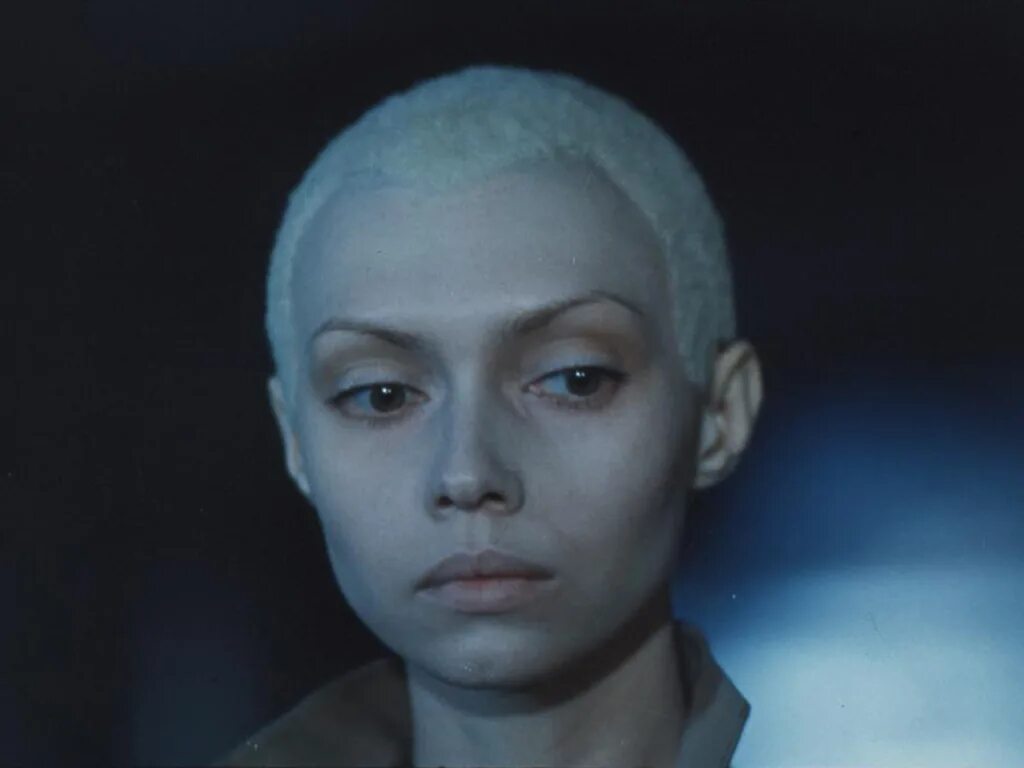 Инопланетянка ия советский фильм. Елена метёлкина через тернии к звездам. Барханы и музыкант. Фантастическая реальность. Елена метелкина через тернии к звездам.