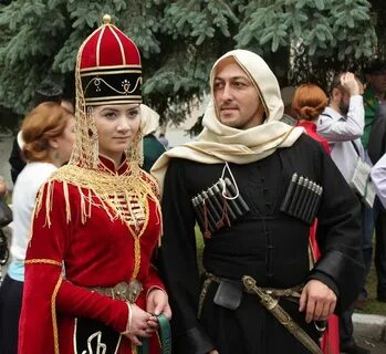 Национальный костюм адыгейцев