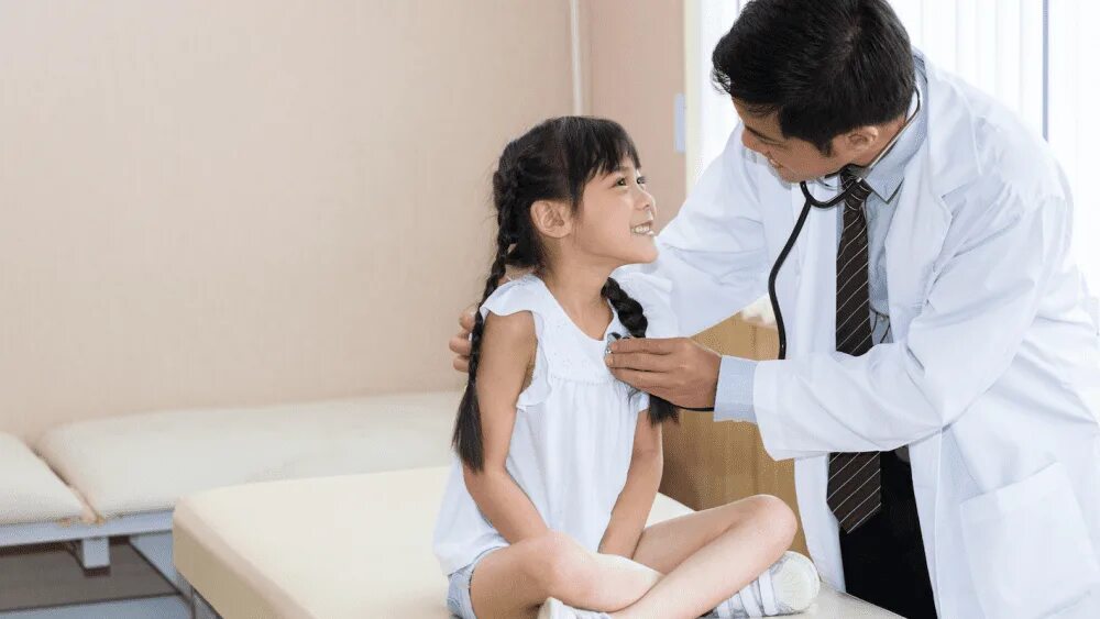 Children Doctor examination детей. Медицинский осмотр девочек. Японский медосмотр девочек. Осмотр девочек в Японии. Exam doctor