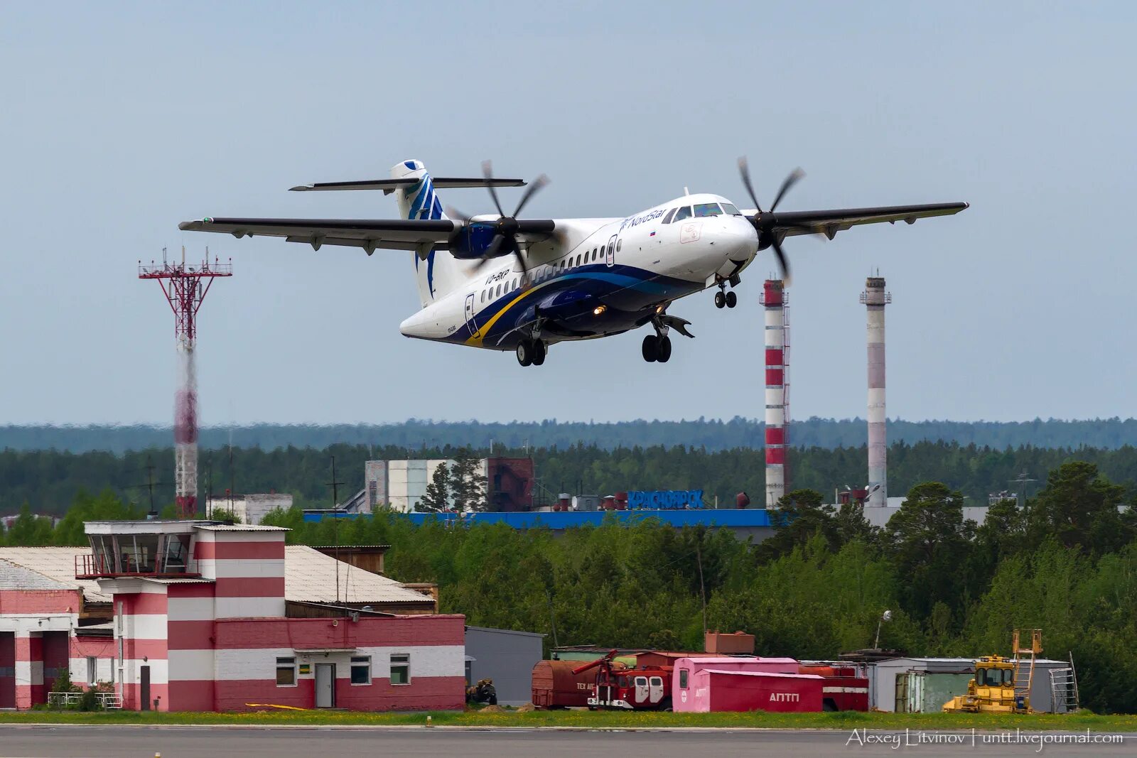 емельяново калининград. саяногорск емельяново. уатц. поселок емельяново красноярский. самолет на озере емельяново.