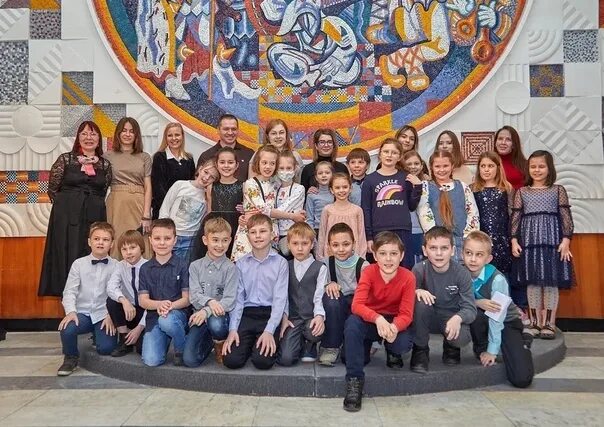Всем классом в театр 10. Театр в классе.