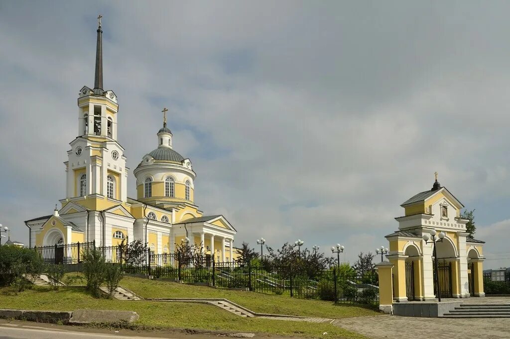 Свердловская область верхняя пышма парк угмк парк угмк. Угмк завод верхняя пышма. Доспремечательства верхний пышма. Угмк верхняя пышма. Верхняя пышма фонтан.