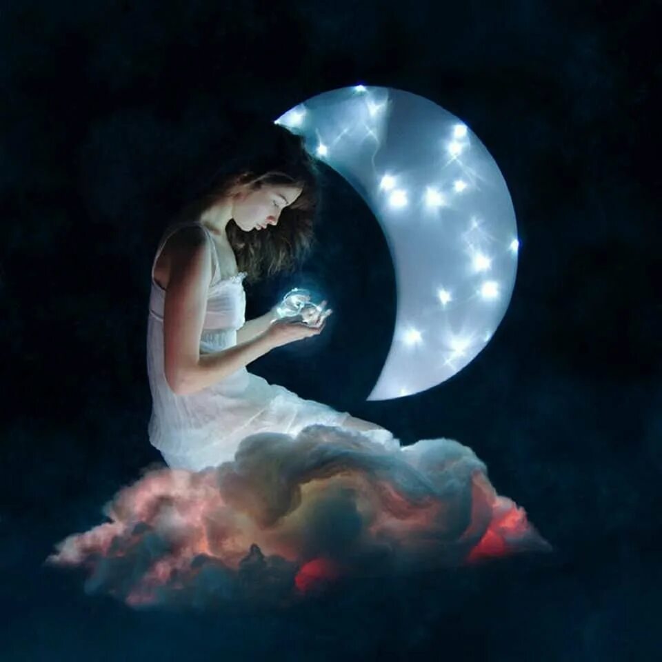 Девушка-Луна. Луна в руках. Звезды Луна девушка. Лунная девушка.