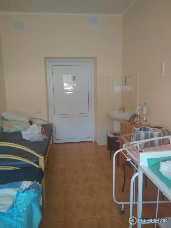 2 роддом платные. Родильный дом 2 палаты омск. роддом 1 платные палаты. роддом 5 тверь палаты. роддом в киеве.