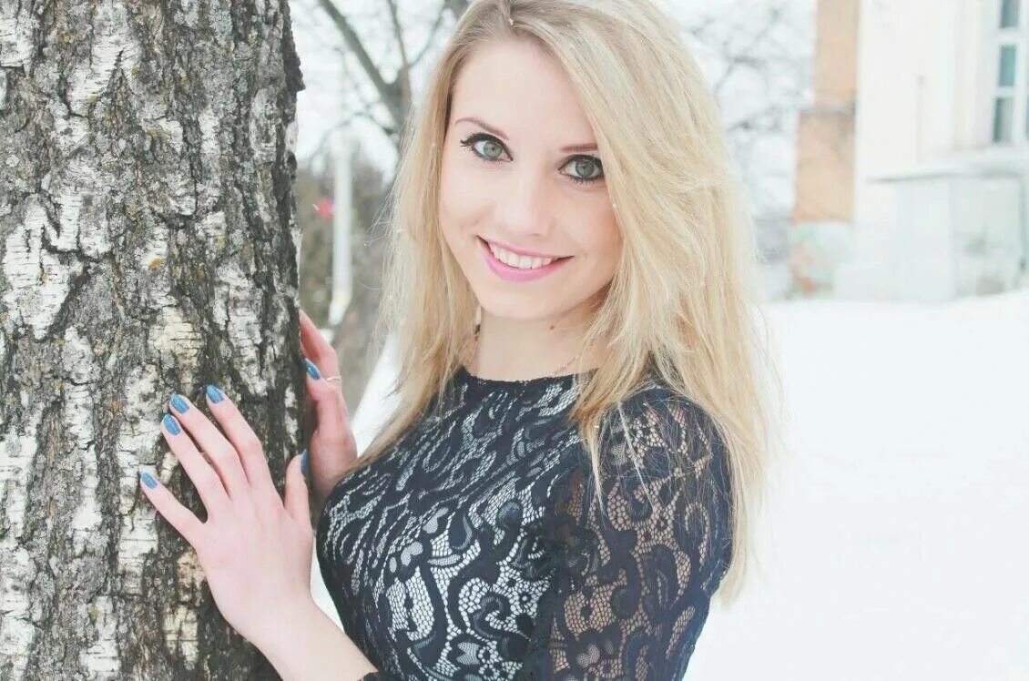 Елена***, 32 года, Брянск Цель знакомства: Реальное общение Семейное положение: 