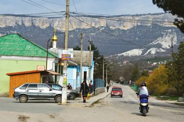 Поселок Куйбышево. Мост в поселке Куйбышево Бахчисарайского района. Висячий мост поселок Куйбышево Бахчисарайский район. Шиномонтаж в Куйбышевом Бахчисарайский район. Экоресурсы крыма сайт