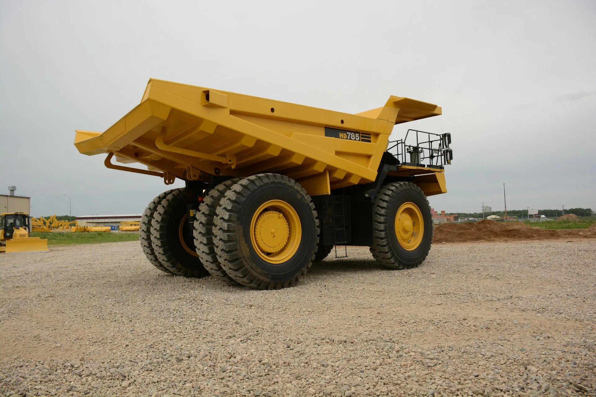 Карьерный кузов. Комацу 730е. Komatsu 730e. Карьерные самосвалы xcmg xde400 в нутри. Карьерный самосвал катерпиллер.