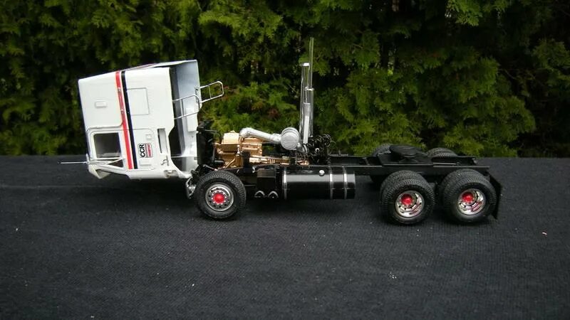 Mack cruise - liner 1-25. 8 трак. 8 трак. Самосвал volvo fm-truck 8x4. Tatra t815 8x8.