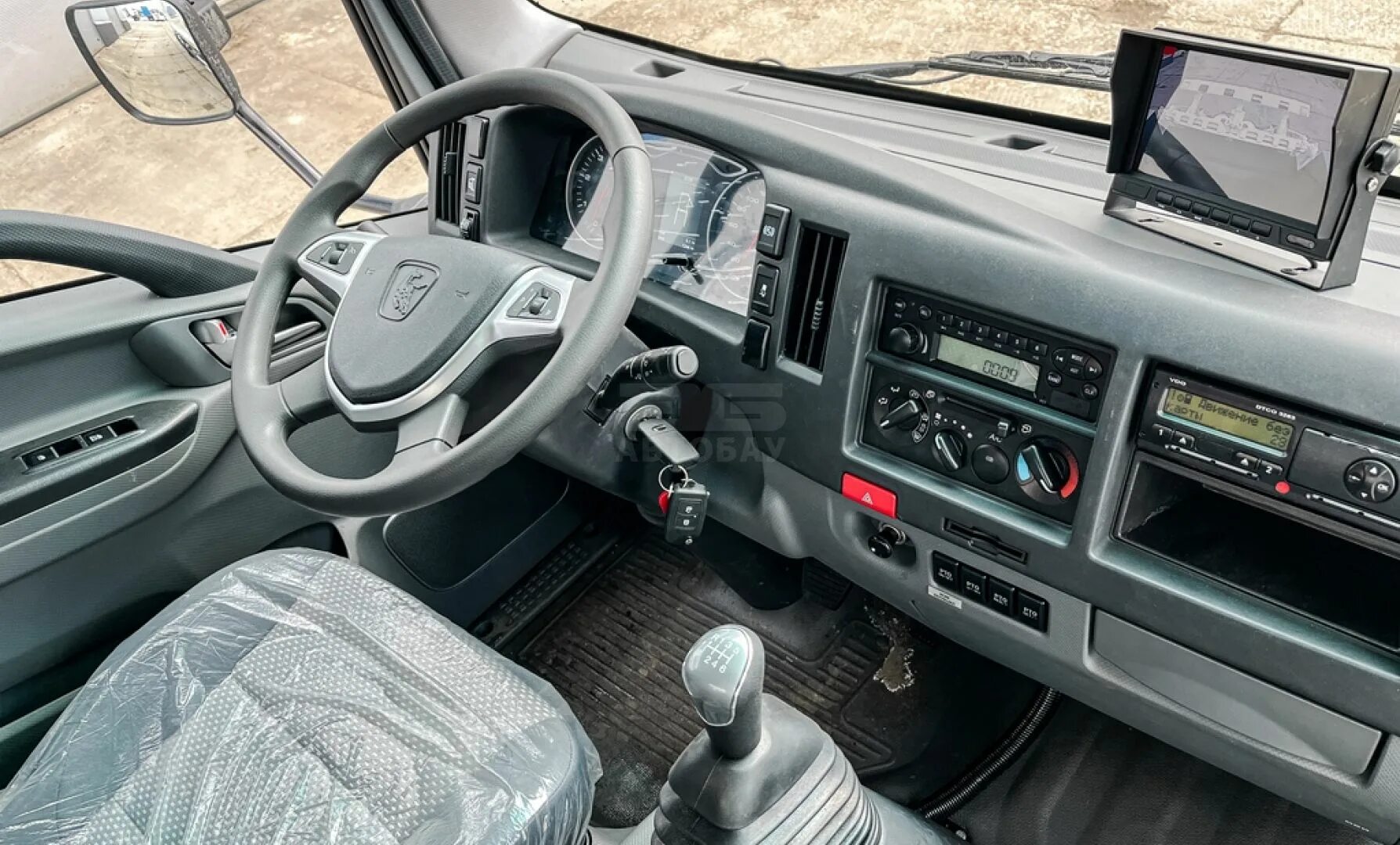 Камаз компас салон. Камаз 43089 компас кабина. Камаз компас 5 кабина. Камаз компас салон. Камаз компас 12.