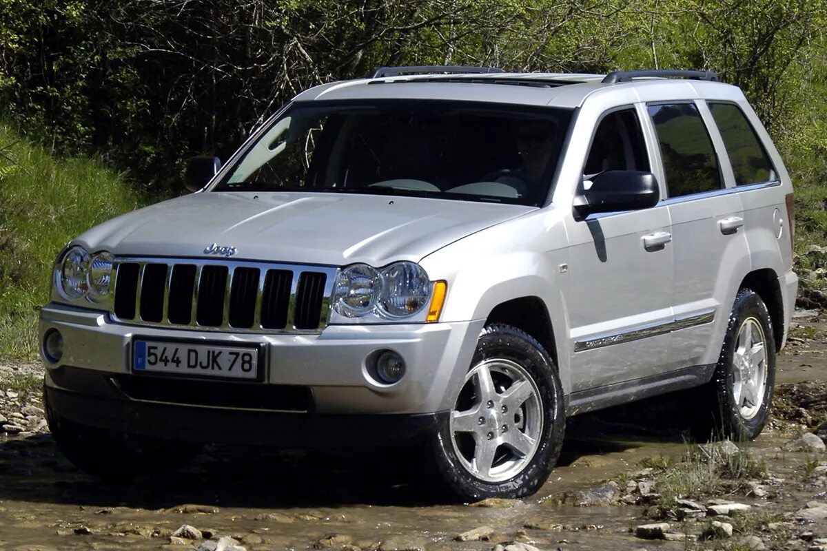 Jeep Grand Cherokee 3. Jeep Grand Cherokee 3 поколение. Jeep Grand Cherokee 2 поколение. Jeep Grand Cherokee 2010. Чероки 3 литра дизель