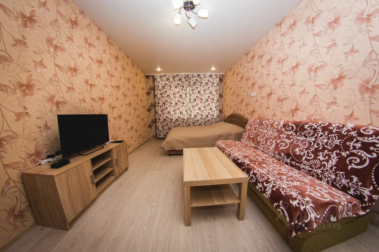 Снять квартиру в воронеже посуточно. Room 49. Комната на сутки воронеж. Квартиры посуточно екатеринбург. Комната на час.