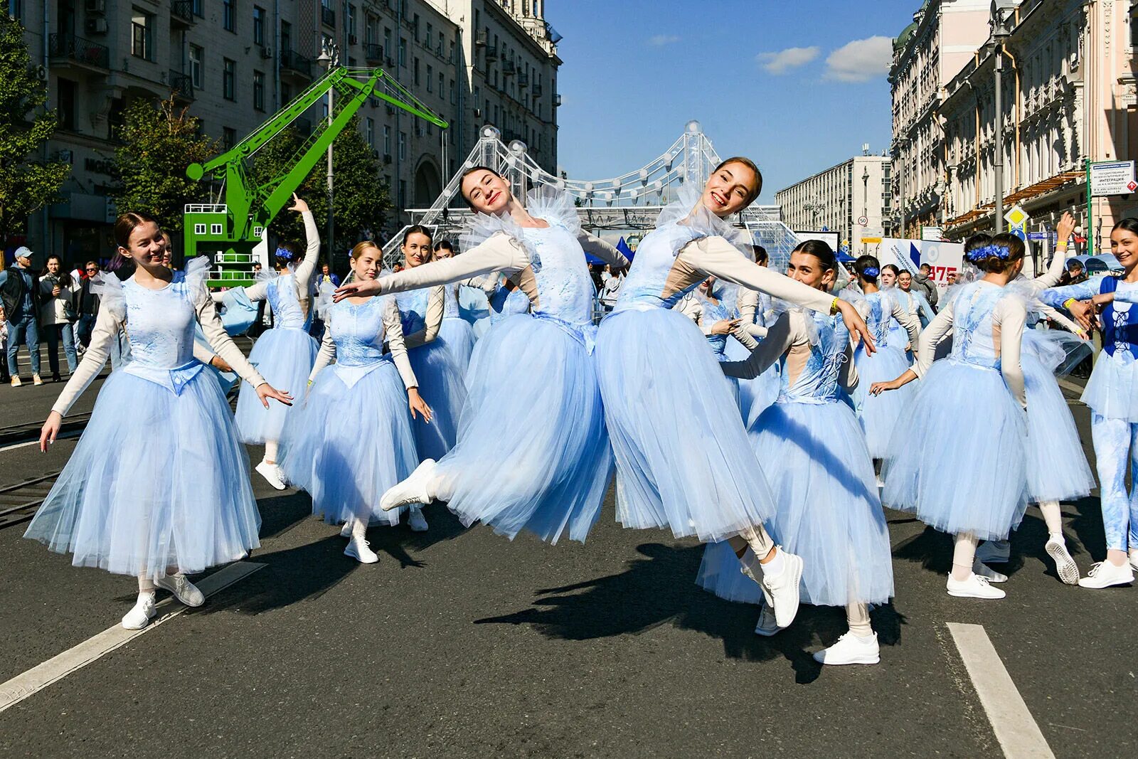 Празднование дня города. Праздник в городе. Празднование дня города в Москве. Фестиваль на улице. Как организовать мероприятие в городе