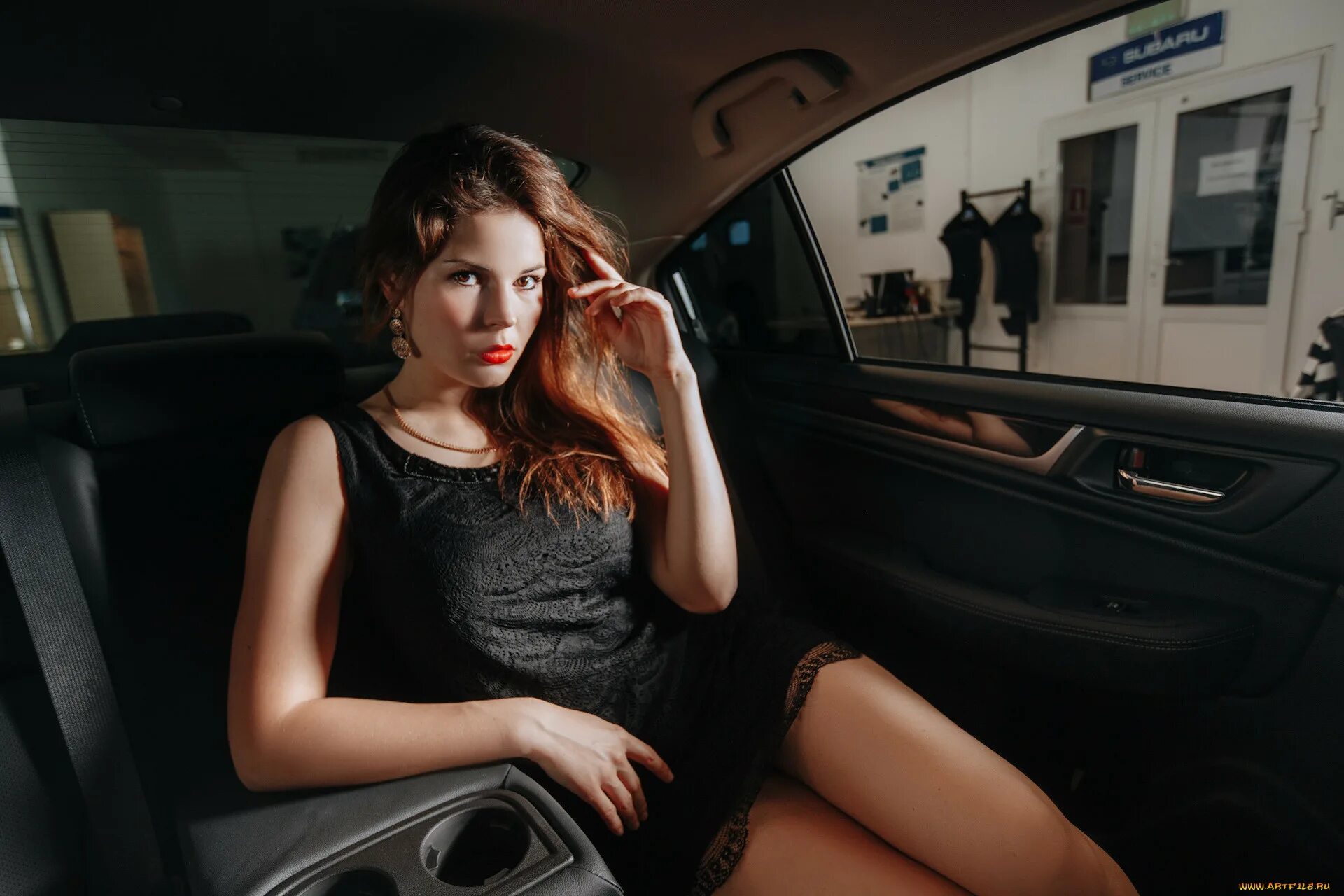Содержанки москвы drive models. Фотосет. drive2 девушки. девушки на драйве. драйв красивые девушки.