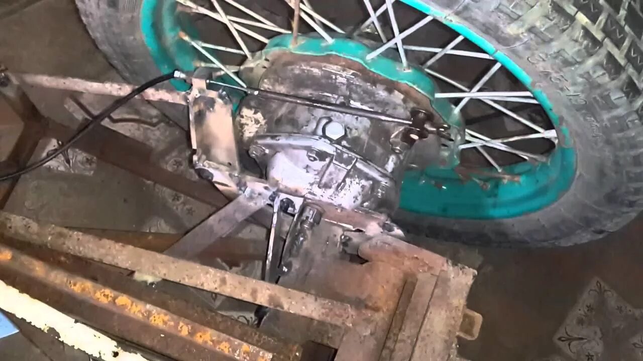 Тормоза на адаптер для мотоблока мб1. Самодельные тормоза на прицеп мотоблока. Тележка топ 350 к мотоблоку тормозная система. Прицеп мотоблока эстем тормозная система. Ручной тормоз для телеги мотоблока.