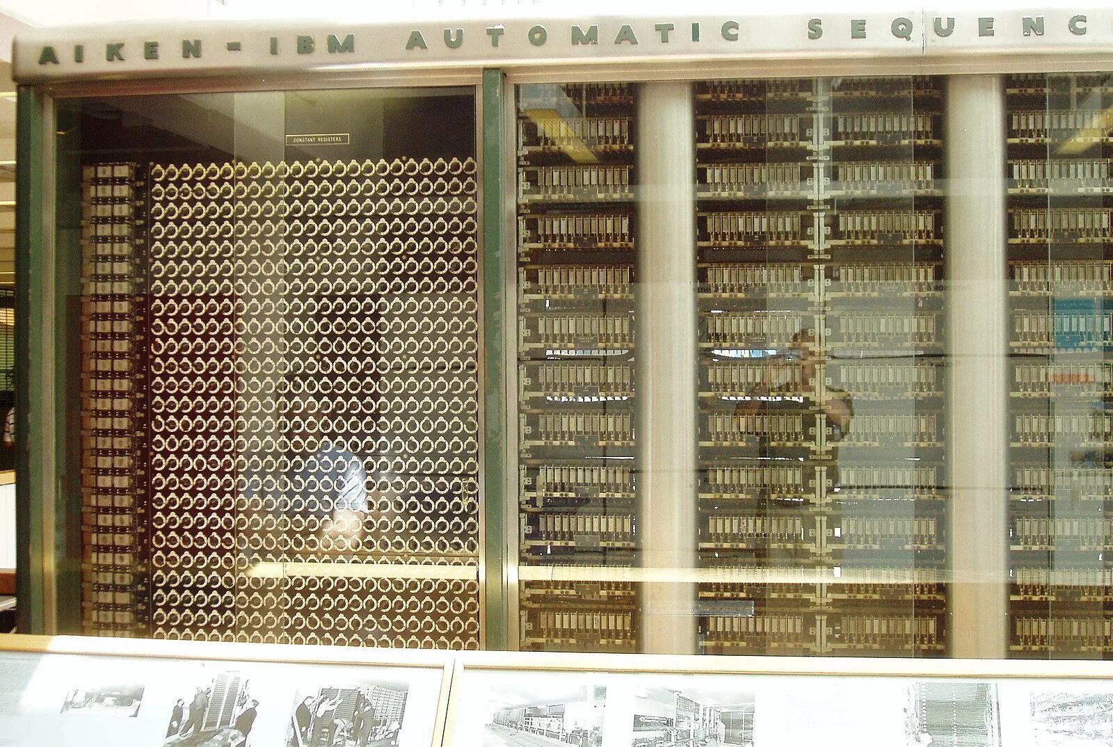 Mark computers. Говард Эйкен первый компьютер Mark 1. Говард Эйкен компьютер.