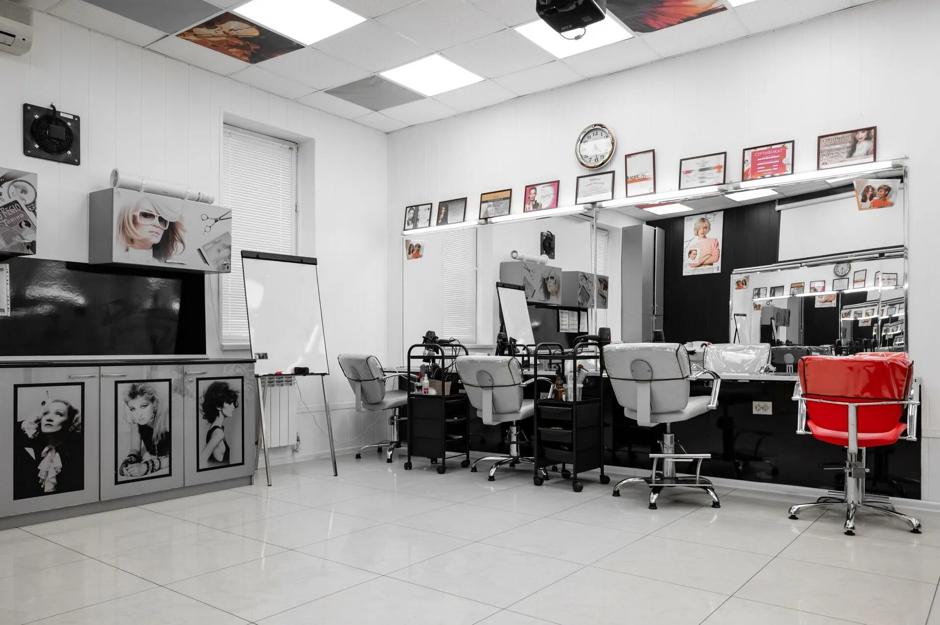Mozart house ставрополь. Моцарт арт хаус. Моцарт ставрополь. Mozart house ставрополь. Моцарт ставрополь.