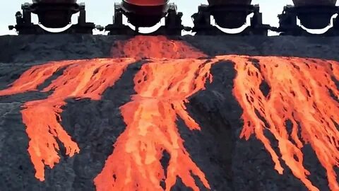 Сливают шлак