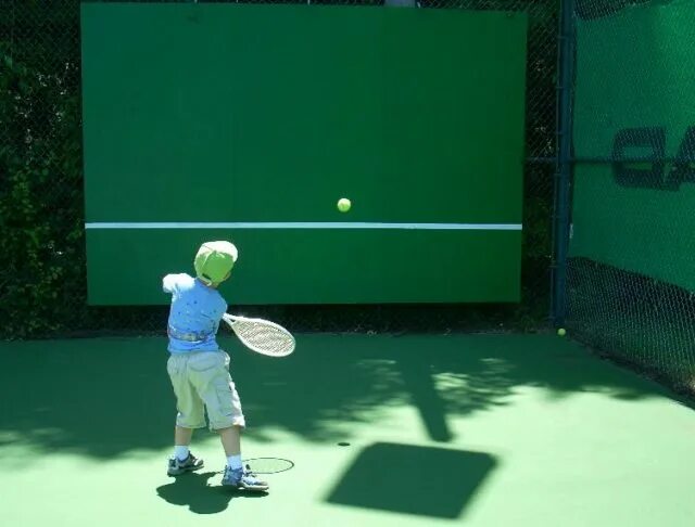 The tennis master игра. Игра со стенкой 5. Virtua tennis 2009 xbox 360. Стена для игры в теннис. Площадка для сквоша.