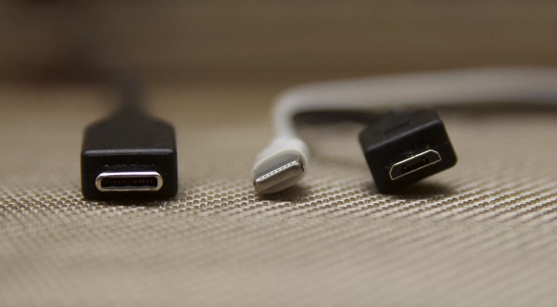 Заменит ли type c. Разъём тупе-юсб. usb type-c (8.34 × 2.56 мм). разъём тайп си. разъемы micro usb и type c.