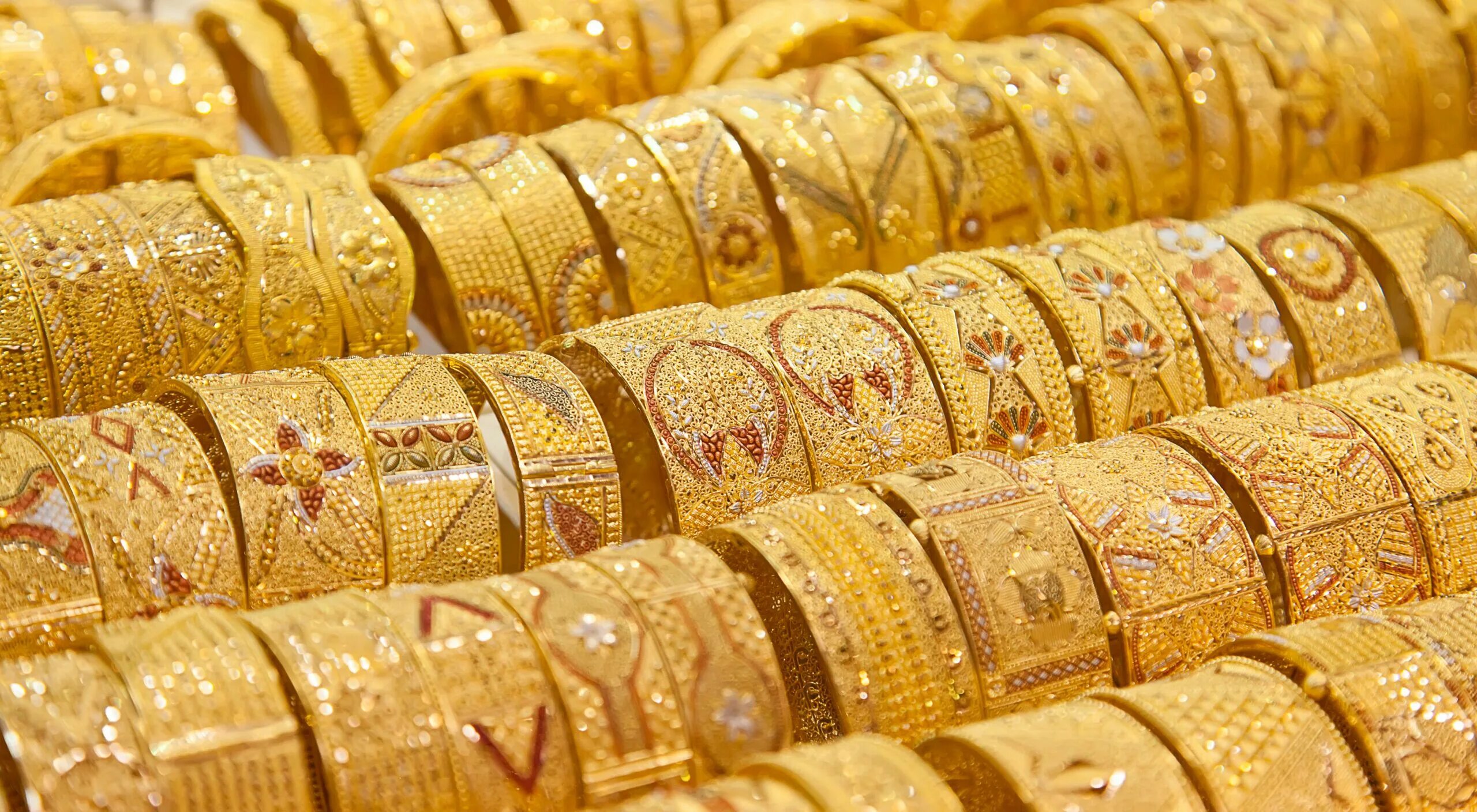 Golden many. Золотой рынок Gold Souk. Golden Souk в Дубае. Рынок золота в Дубае. Deira Gold Souk.