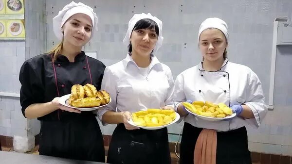 Директор воскресенского колледжа. Технолог продукции общественного питания. Повар worldskills. 22. Кулинарный колледж в махачкале.