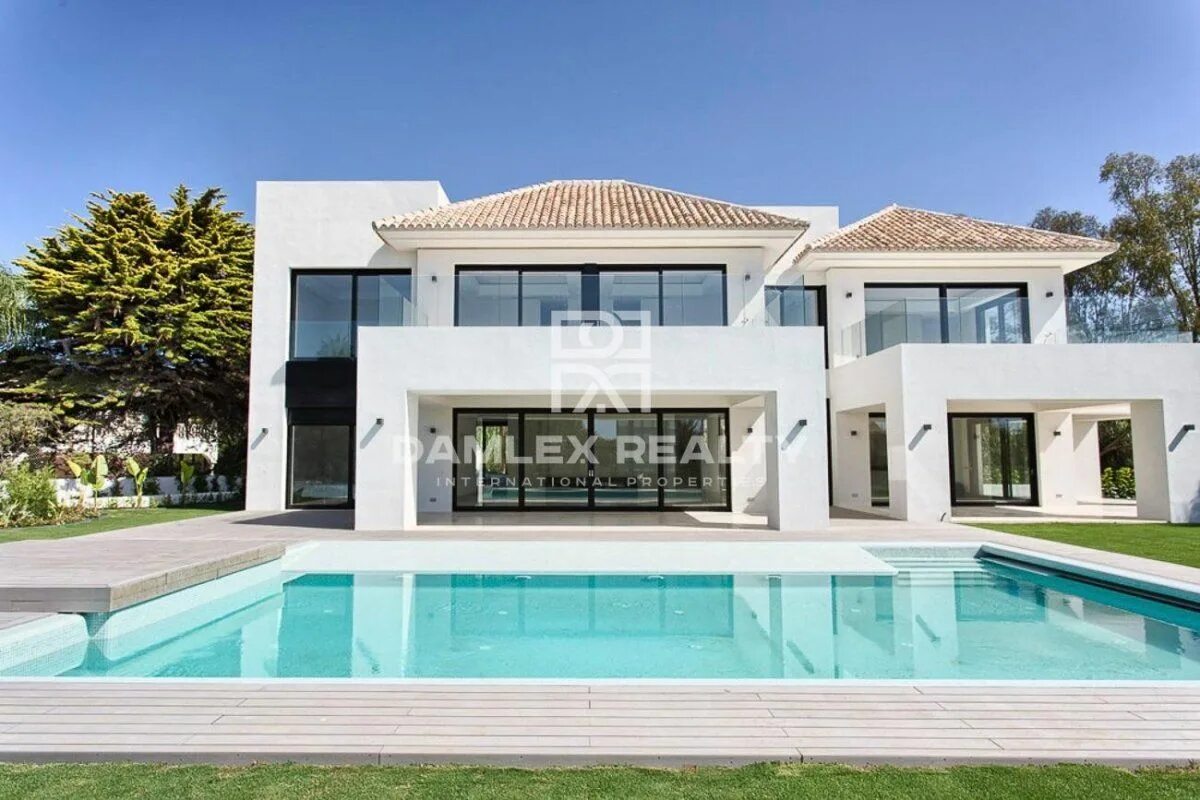 Villas for sale. Вилла у моря. Вилла у моря. Вилла в сан франциско. Вилла в испании стиль модерн.