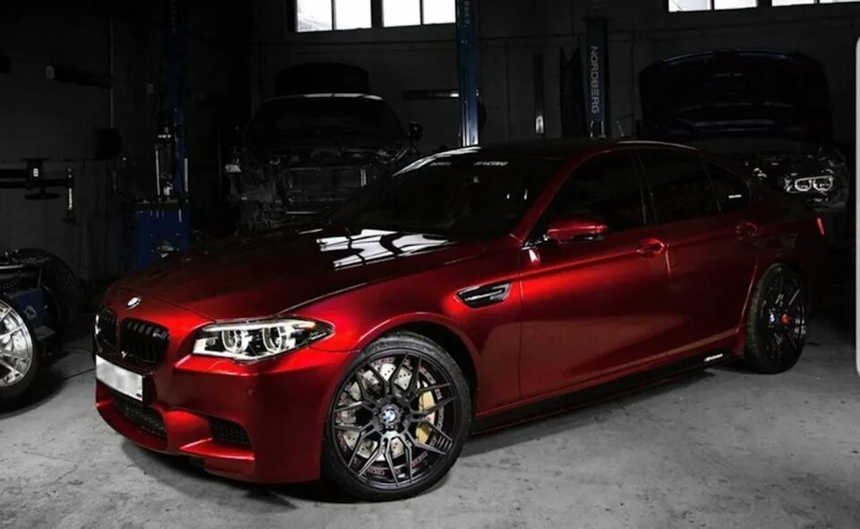 Bmw m3 e92 цвет бычьей кров. Красный цвет авто. Бмв цвет кэнди. Краска кэнди блэк черри. Красный металлик краска.