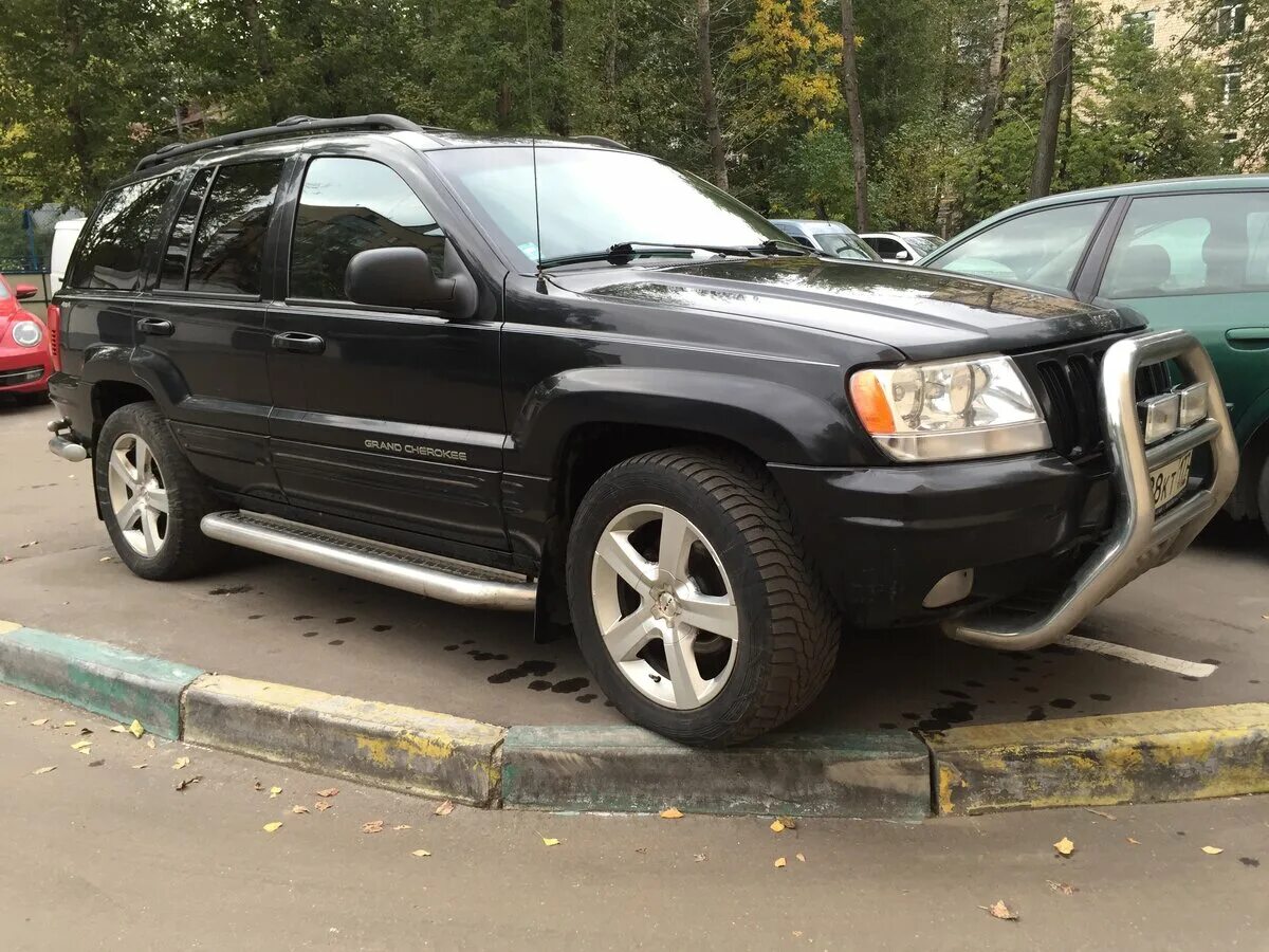 Внедорожники 2000 года. Grand Cherokee 2000 года. Машина Jeep 2000. Shewrale джип 2000. Isuzu Turbo 2000 джип черный.