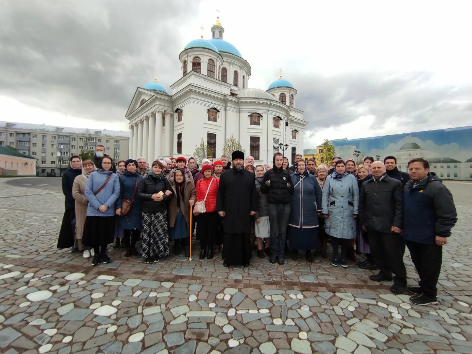 Православный центр. Центр паломнических поездок нижегородской епархии. Население дивеево школа. По канавке на коленях. Паломнический центр тихий дон липецк.