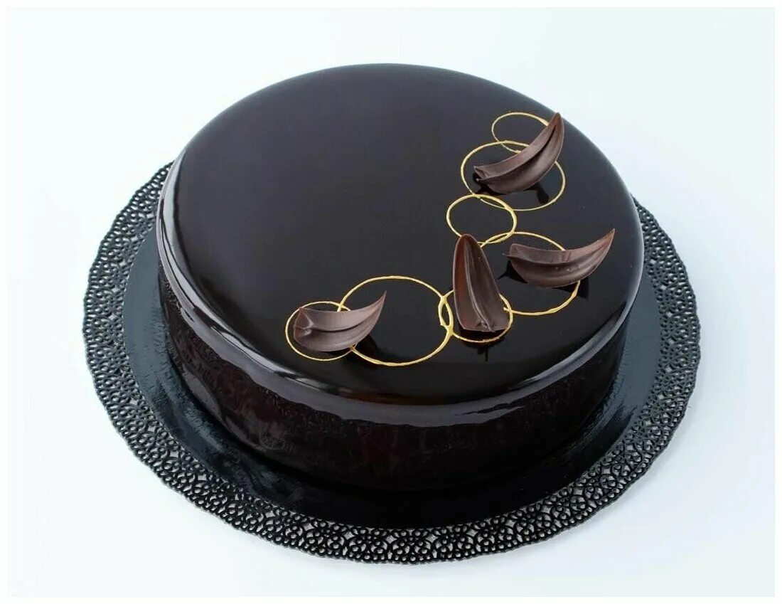 Черный глазурь. Муссовый торт Прага. Украшение торта шоколадом. Украшение торта шоколадной глазурью. Торт с шоколадным декором.