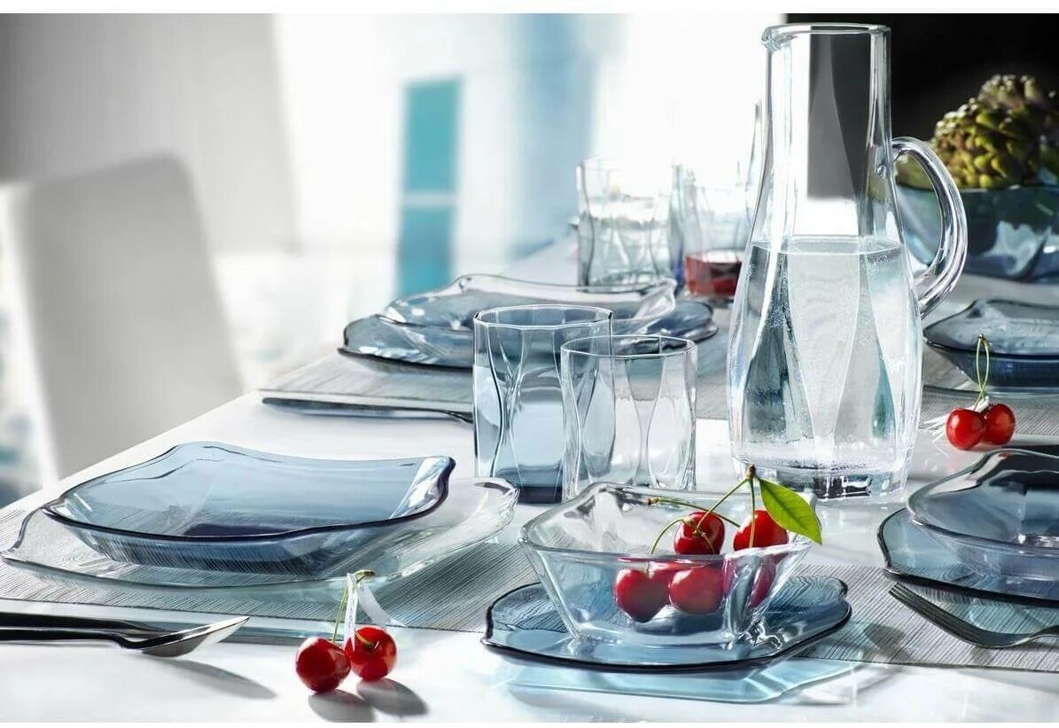 Стеклянная посуда. Стаканы Bormioli Rocco Nettuno Blue. Стеклянная посуда для сервировки стола. Современная стеклянная посуда. Стеклянная посуда для ресторанов.