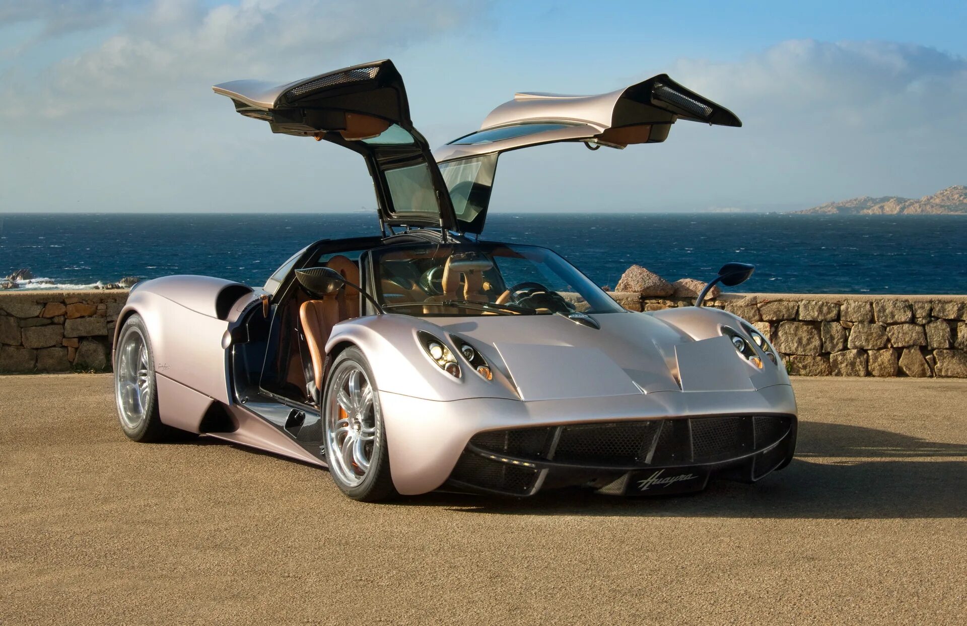 Big best cars. Пагани Уайра. Машина Pagani Huayra. Суперкар Pagani Huayra. Пагани Уайра Стингер.