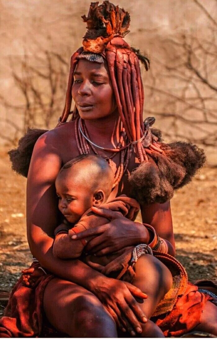 Tribe himba pro. Химба Намибия женщины. Химба Ангола. Племя Химба в Африке. Племя Химба в Намибии женщины.