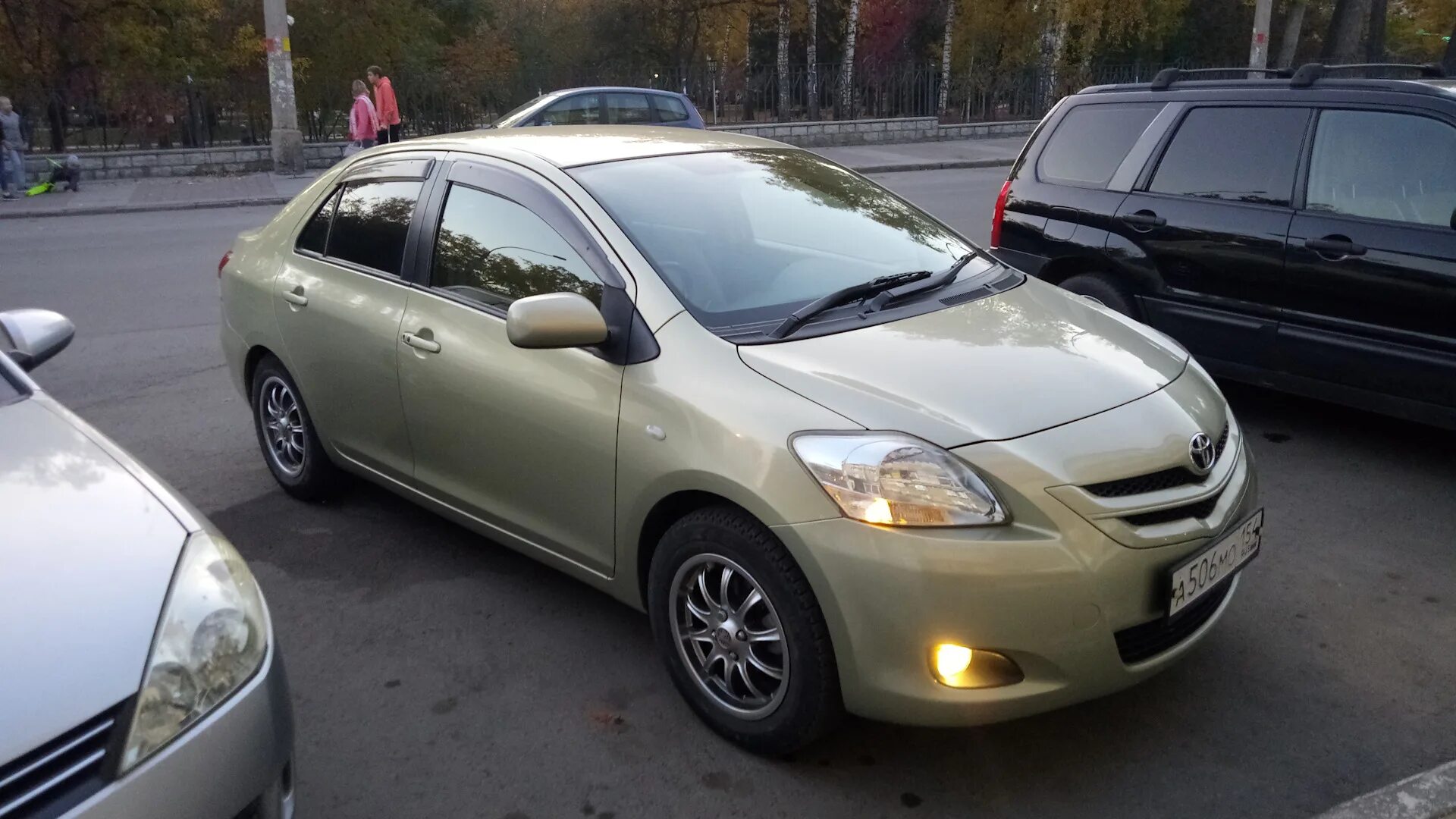 Toyota belta 2006. Toyota belta 2006. Toyota belta 2007. Toyota belta левый руль. Тойота белта масла.