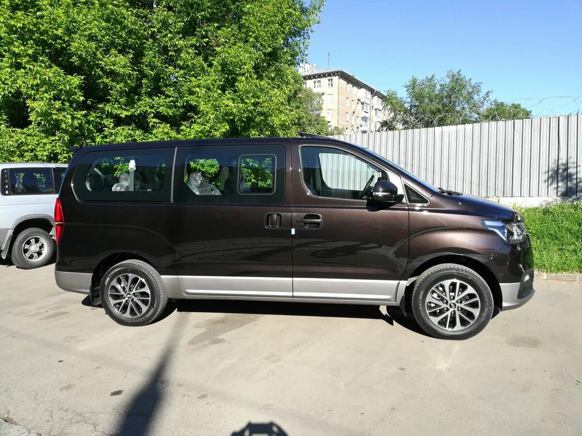 Hyundai starex 2020 4wd urban exclusive. Grand starex urban 4wd. хендай урбан купить. Hyundai urban. гранд старекс урбан эксклюзив 4wd.