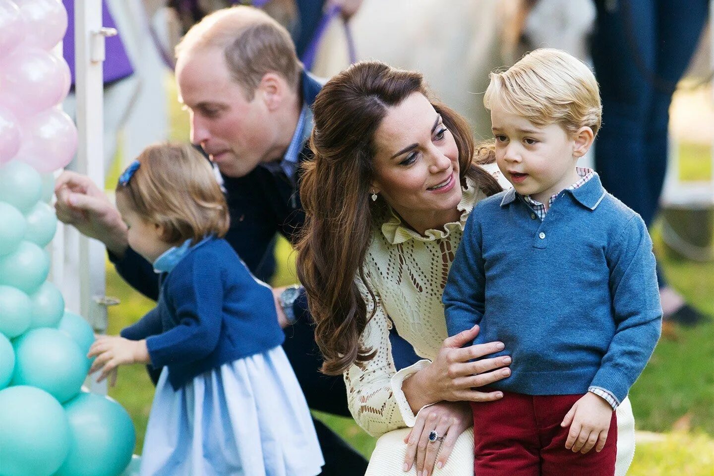 Семья принца Уильяма и Кейт Миддлтон. Принц Джордж Кембриджский. Герцогиня Кэтрин Кембриджская и принц Уильям. Дети Кейт Миддлтон и принца Уильяма.