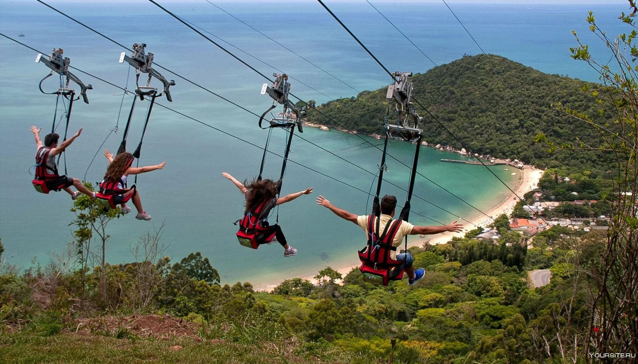 Туристическое развлечение. Зиплайн тарзанка. Троллей Zipline. Зиплайн Чункурчак.