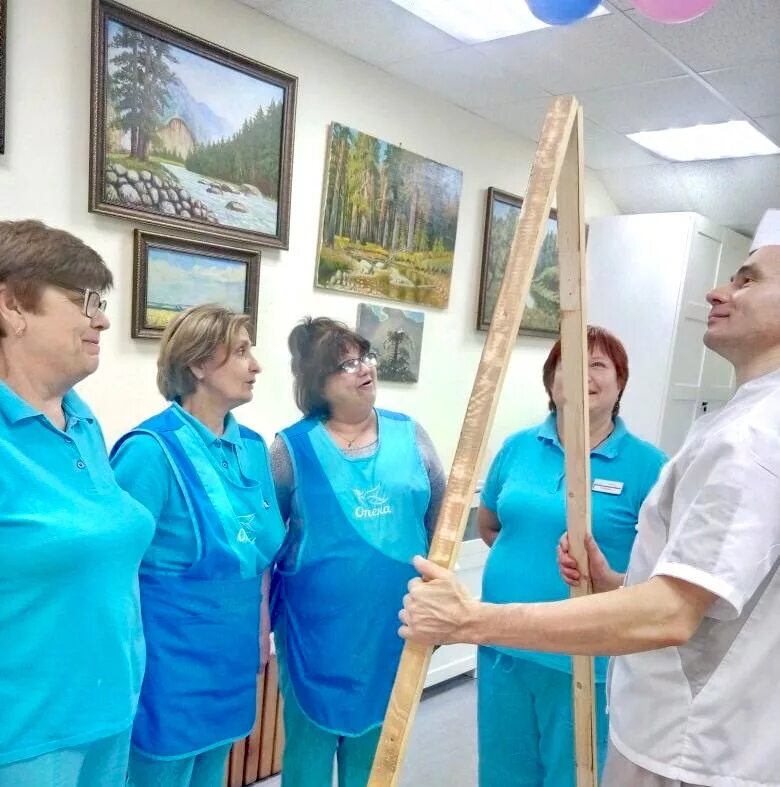 Работники дома отдыха