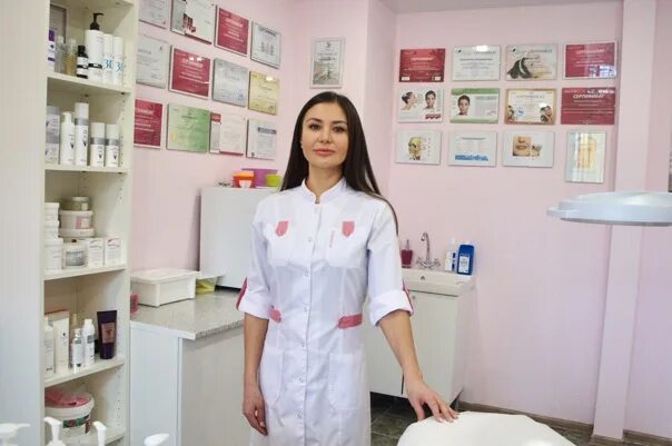 Косметолог самара. Косметолог рязань. Авито косметолог биробиджан. Ренессанс лого. Самара бьюти.